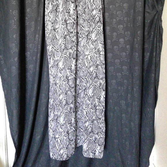 Maxi, snake print, spaghetti strap; - Picture 3 of 3